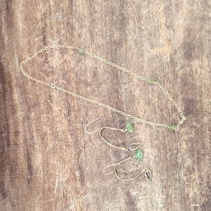 NWOT Brass And Green Stone Botanical Necklace And Earring Set